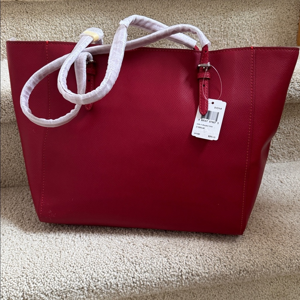 COACH ZIPPERED TOTE BRAND NWT LARGE SIZE DARK CHERRY RED